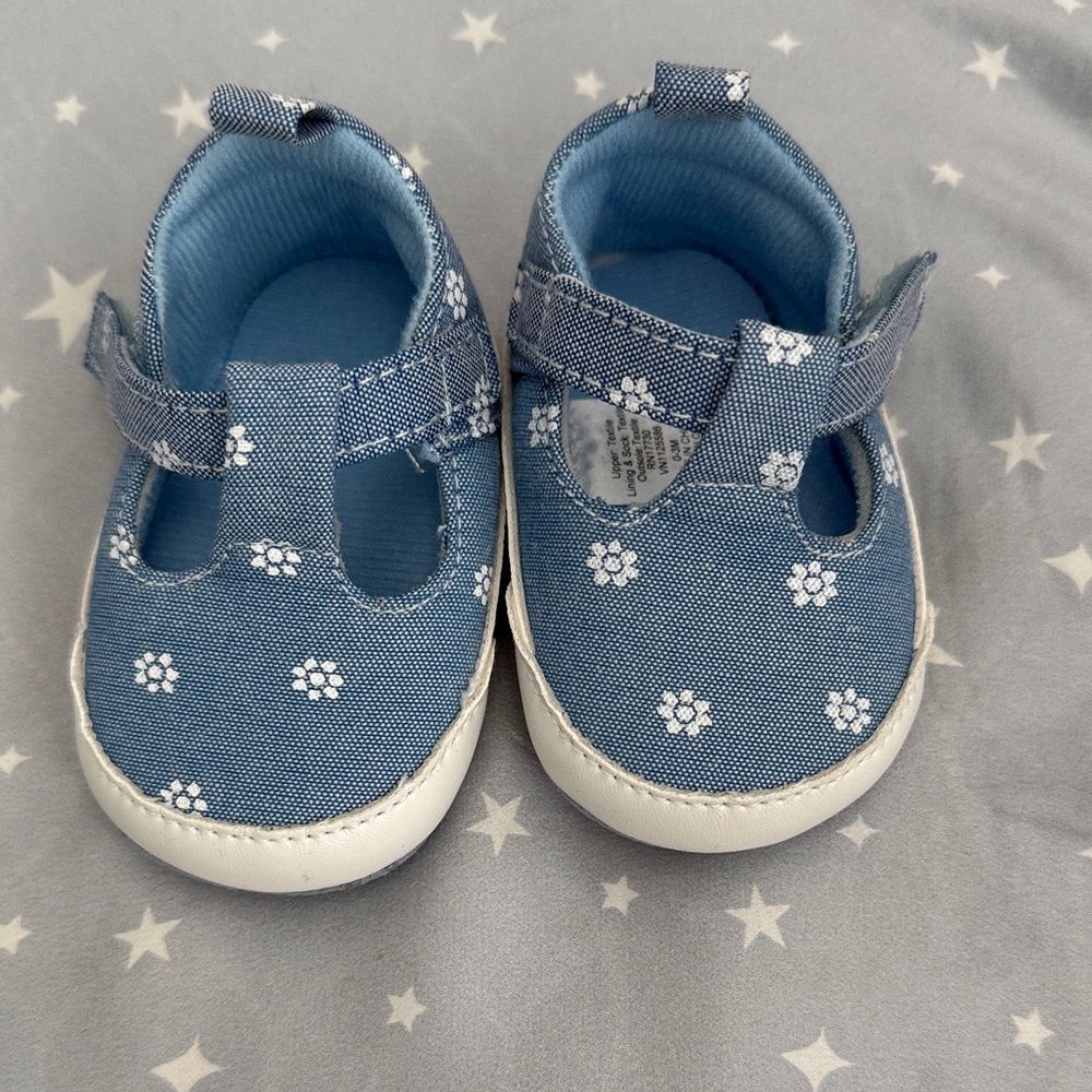 (BRAND NEW) Carter's Denim Blue Baby Shoes with White Floral Pattern
